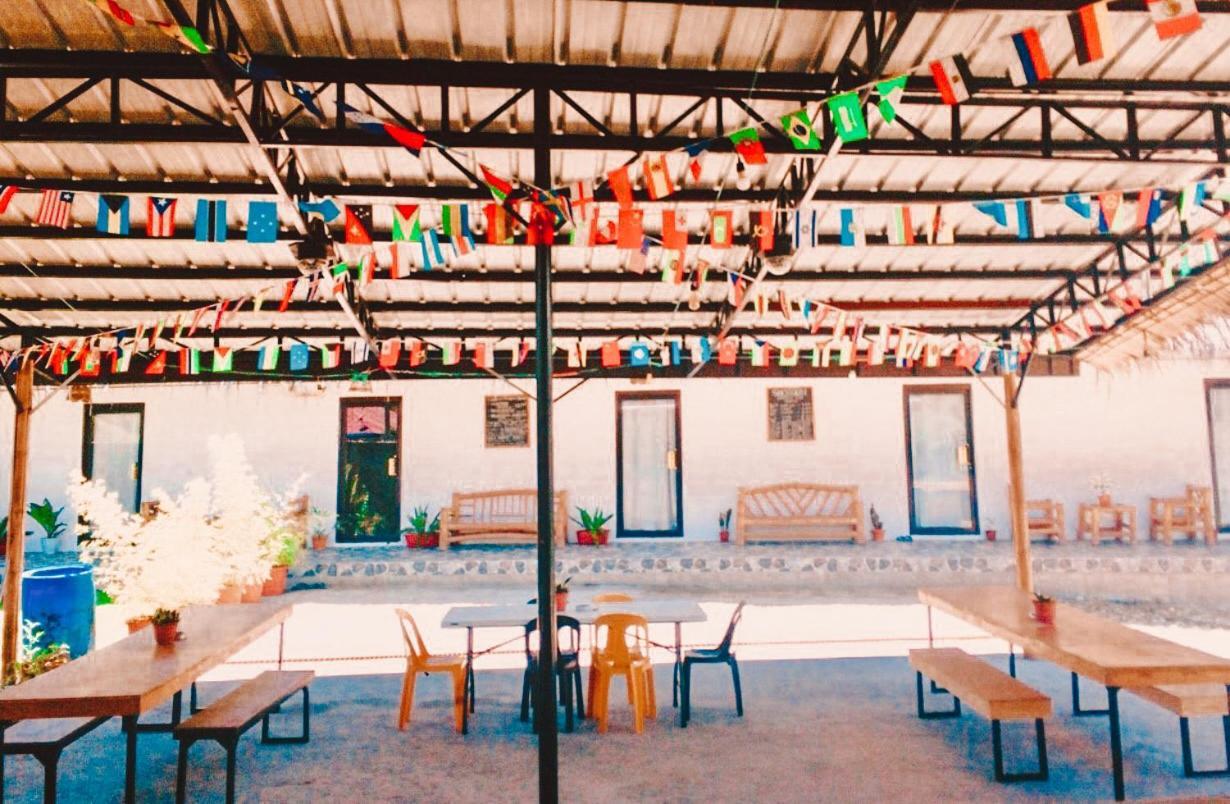 מואלבואל The Hangover Hostel מראה חיצוני תמונה